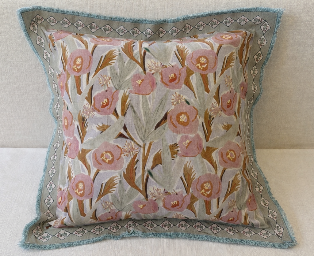 Cojín Floral Rosa